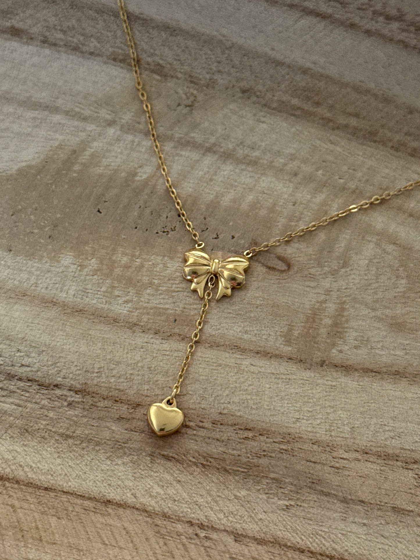 Amely neckles