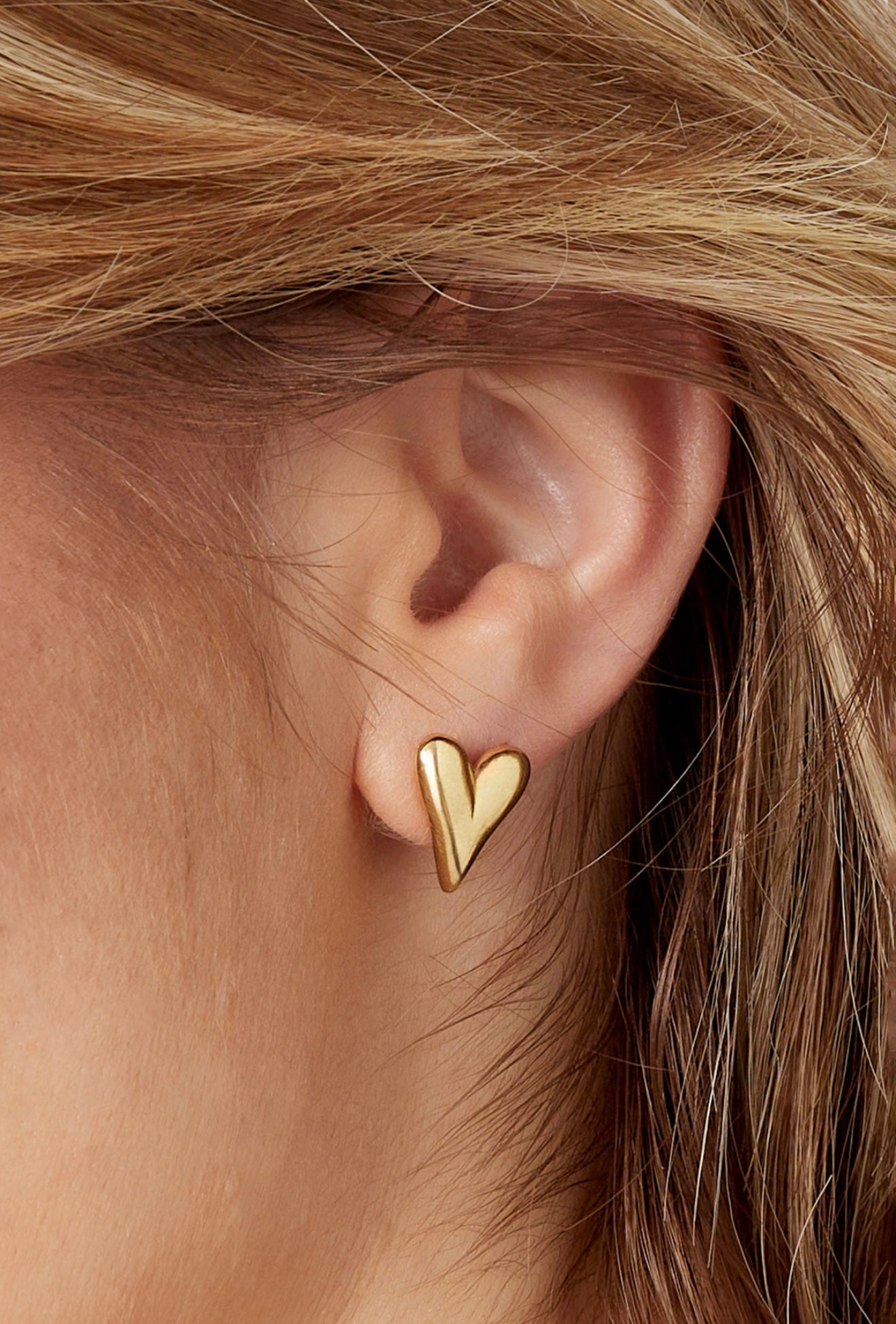 Little heart studs