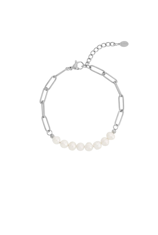 Pearl bracelet