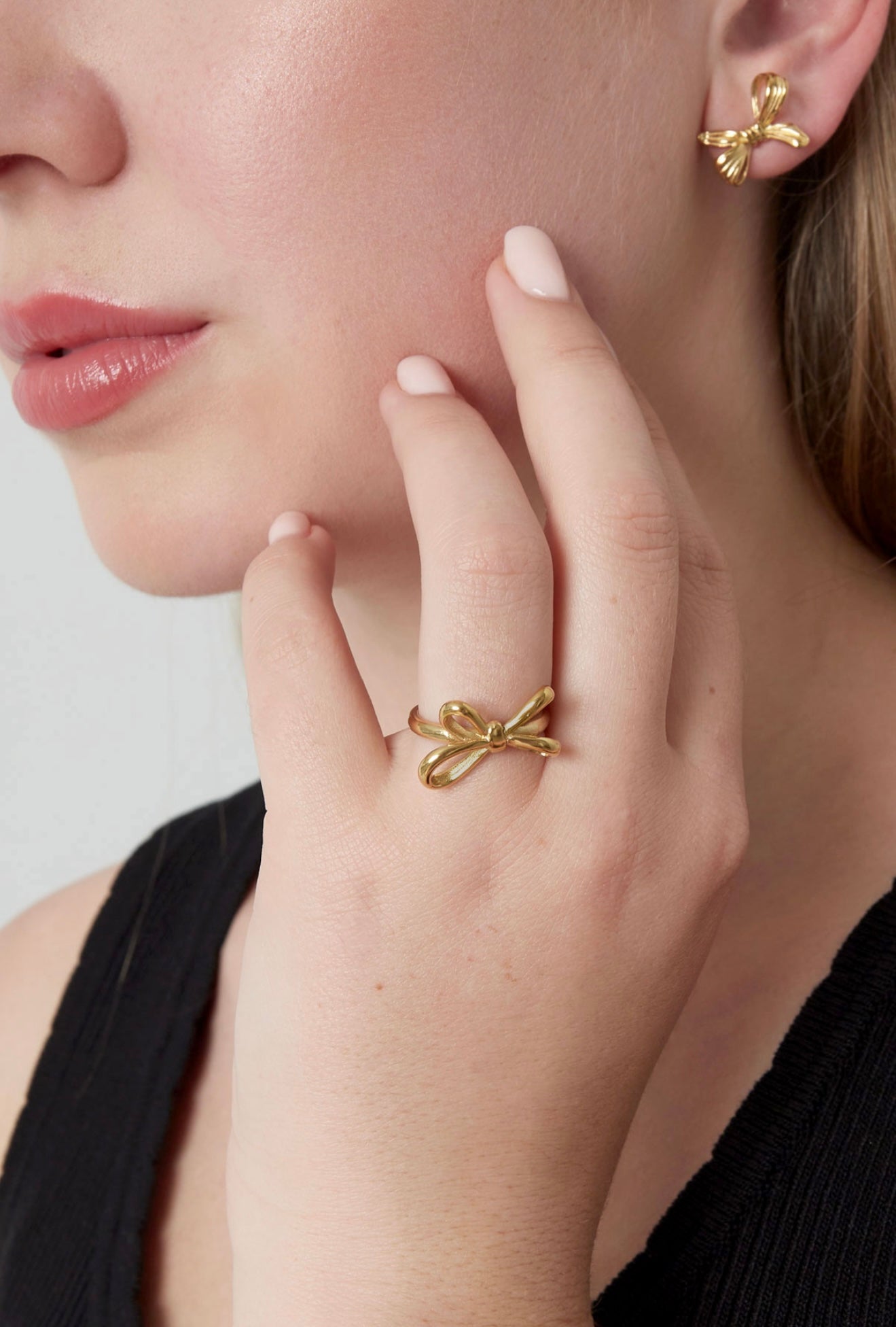 Cute bow ring