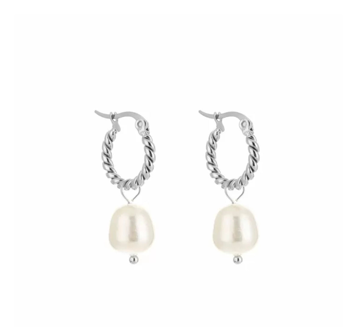 Parel earrings