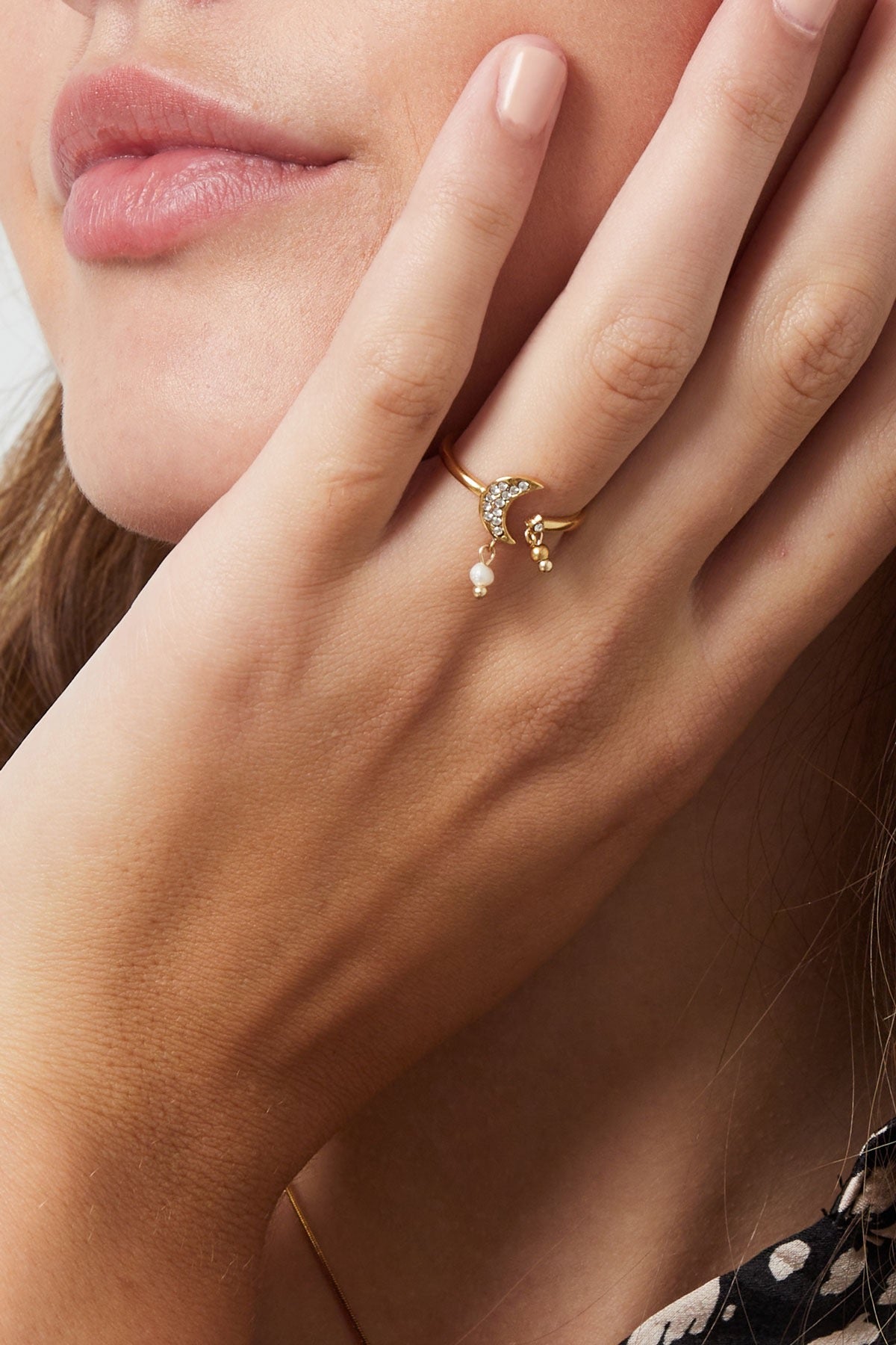 Moon ring