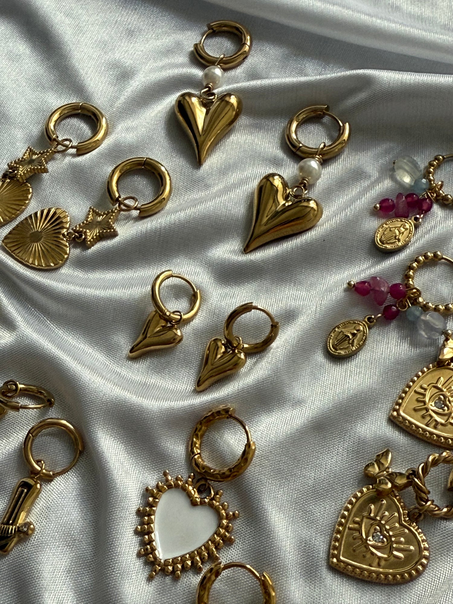 The cutest earrings 🩷