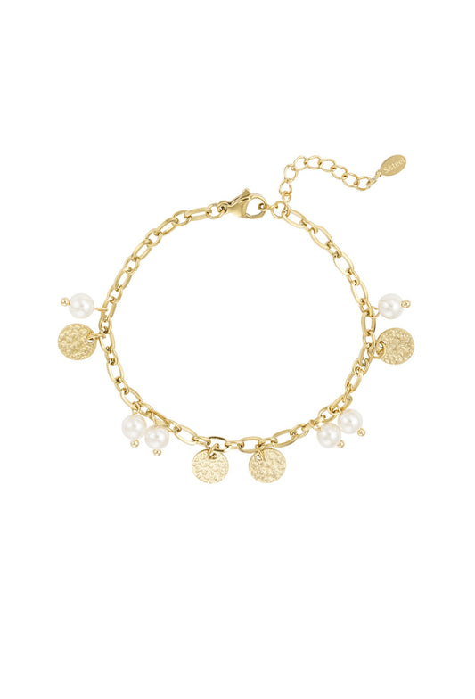 Lucky pearl bracelet