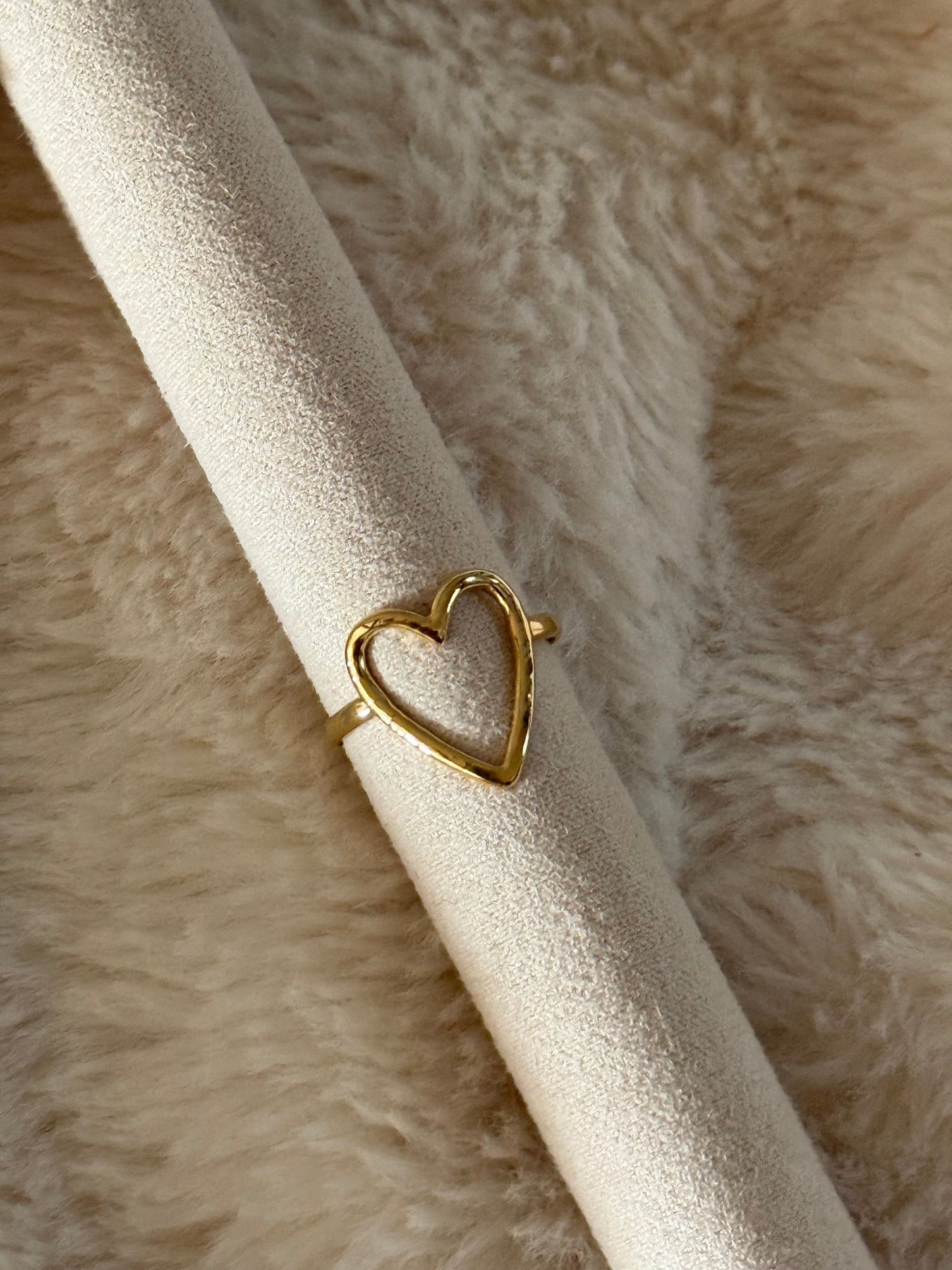Open heart ring