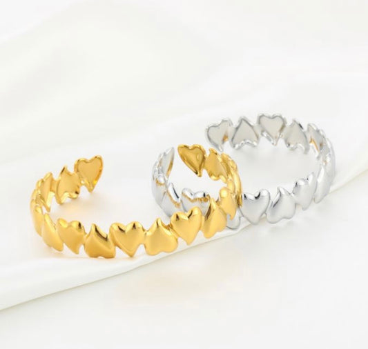 Heart bangle