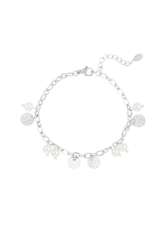 Lucky pearl bracelet