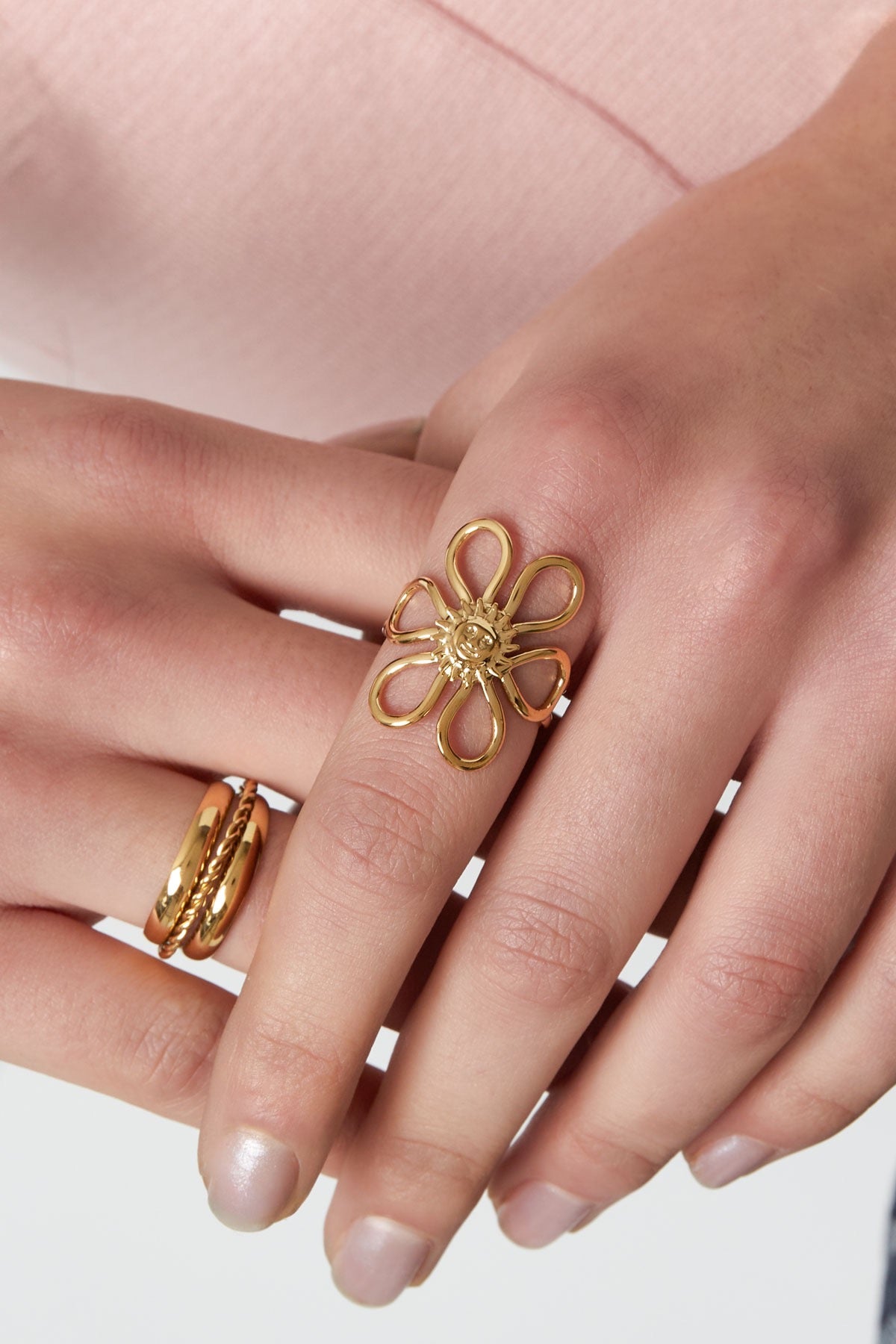 Big flower ring